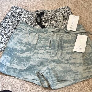 Athleta Women's Gray and Black Shorts Set